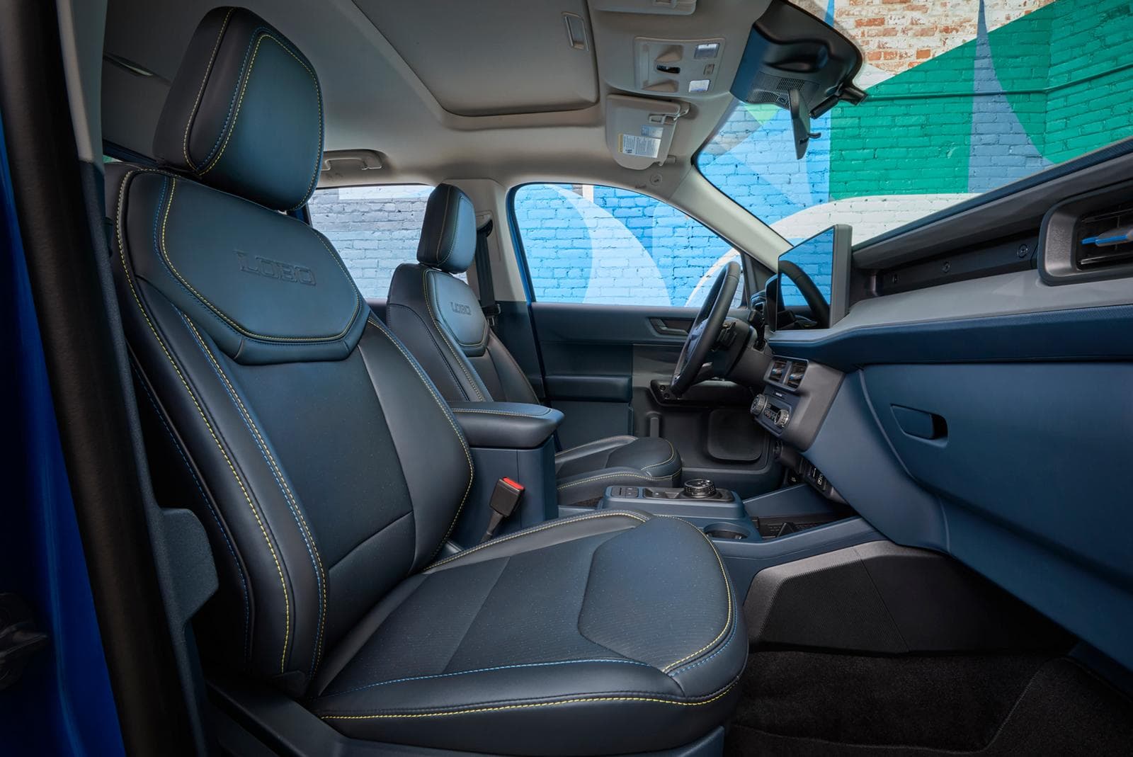 2026 Ford Maverick Lobo front cabin and dashboard